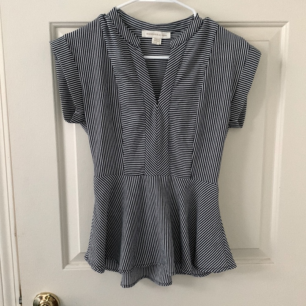 NAVY/WHITE BLOUSE